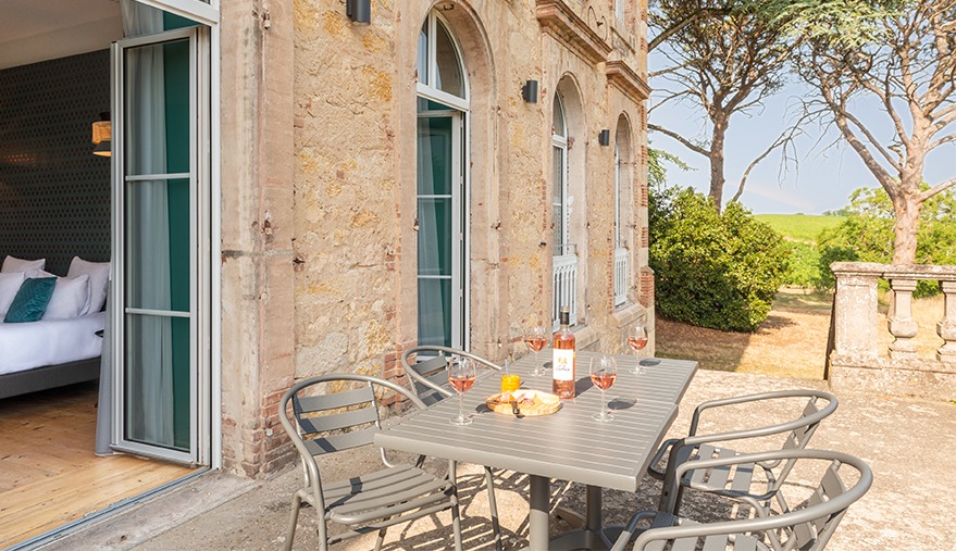 ChateaudeTauzies_SuitePrivilegeAvecTerrasse_03